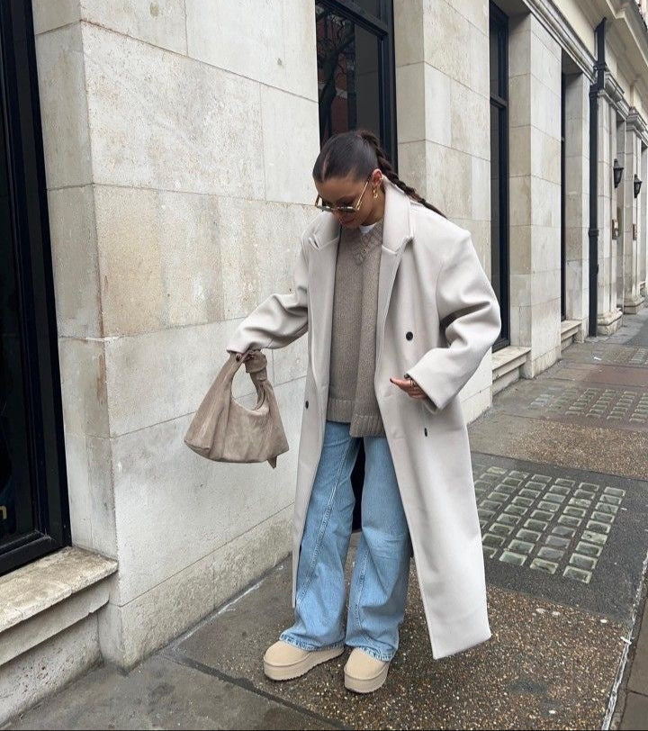 Stilla | Damejakke - Lang trenchcoat med reverskrave