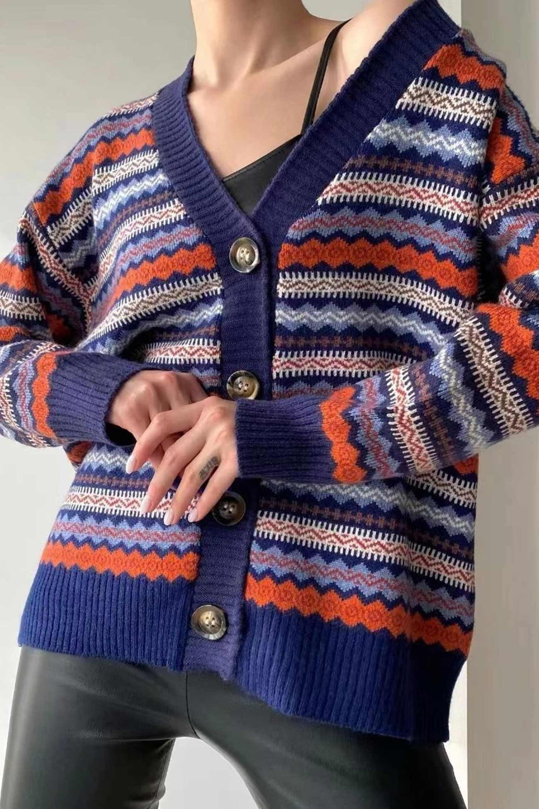 Stilla | Retro Strikjakke Med Kontrast