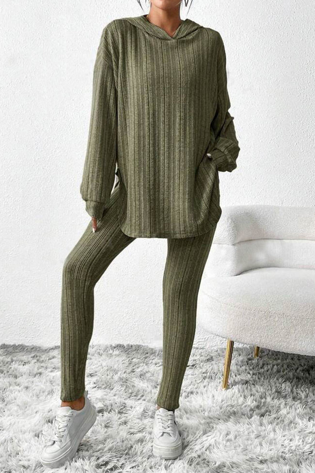 Stilla | Sæt 3/4 leggings med hætte og ribudskæringer