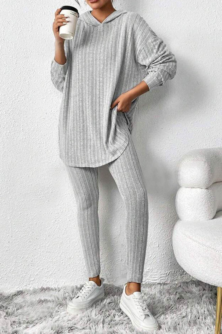 Stilla | Sæt 3/4 leggings med hætte og ribudskæringer