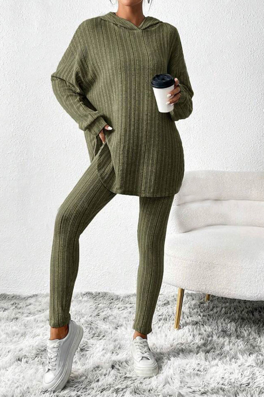 Stilla | Sæt 3/4 leggings med hætte og ribudskæringer