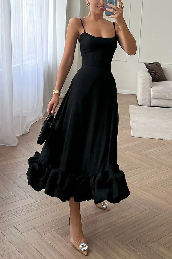 Stilla | Strapless Midi Kjole Med Volanger Til Midnatsbanketter