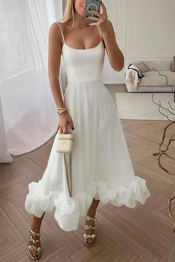 Stilla | Strapless Midi Kjole Med Volanger Til Midnatsbanketter