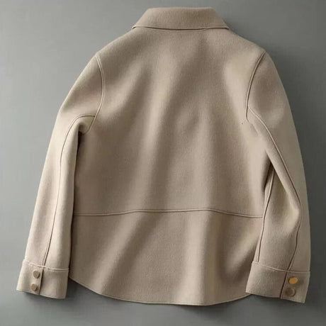 Stilla | Minimalistisk Button up Kort jakke Elegant Hverdagsoverfrakke