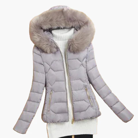 Stilla | Vinter Steppjakke med Hætte Og Stor Krave - Elegant By-Style til Kolde Dage