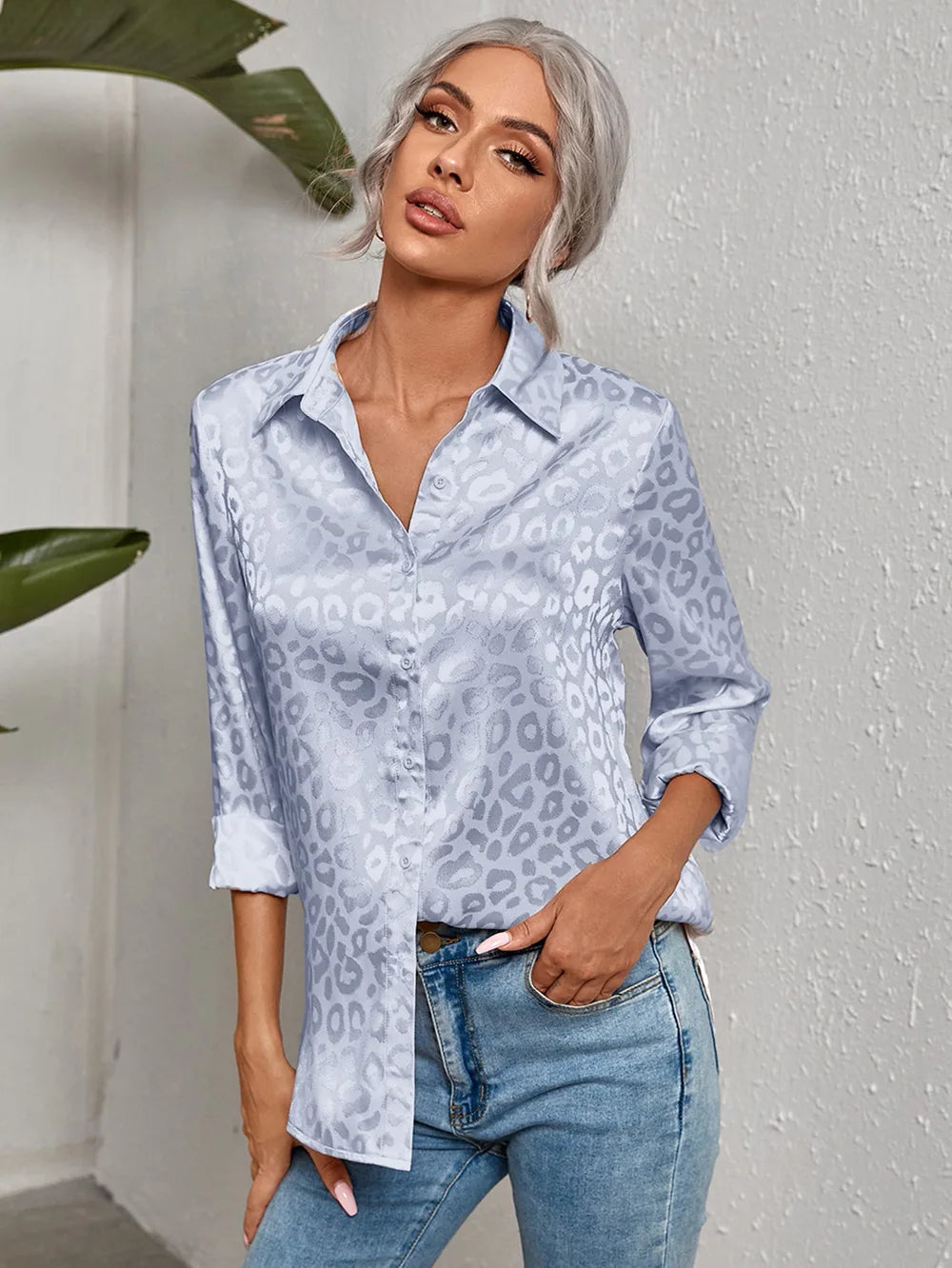 Stilla | Leopard Print Jacquard Bluse Med Lange Ærmer
