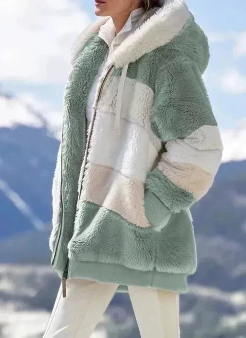 Stilla | Oversized Teddy Jakke med Hætte til Kvinder