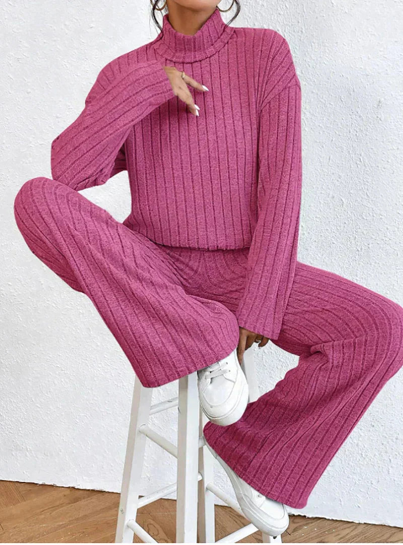 Stilla | Strikket bukser og rullekrave sweater til damer