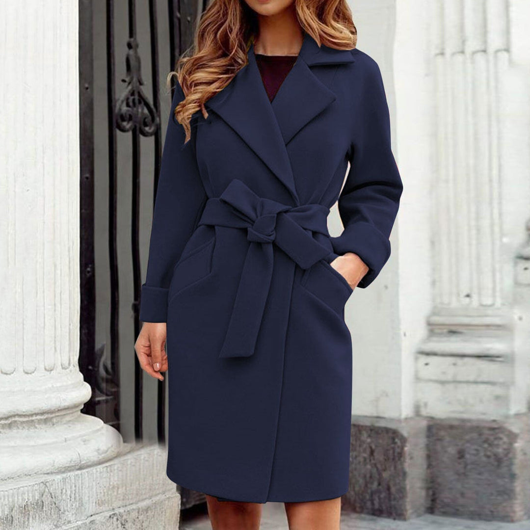 Stilla | Lang Trenchcoat Med Knapsystem i Lysende Farver