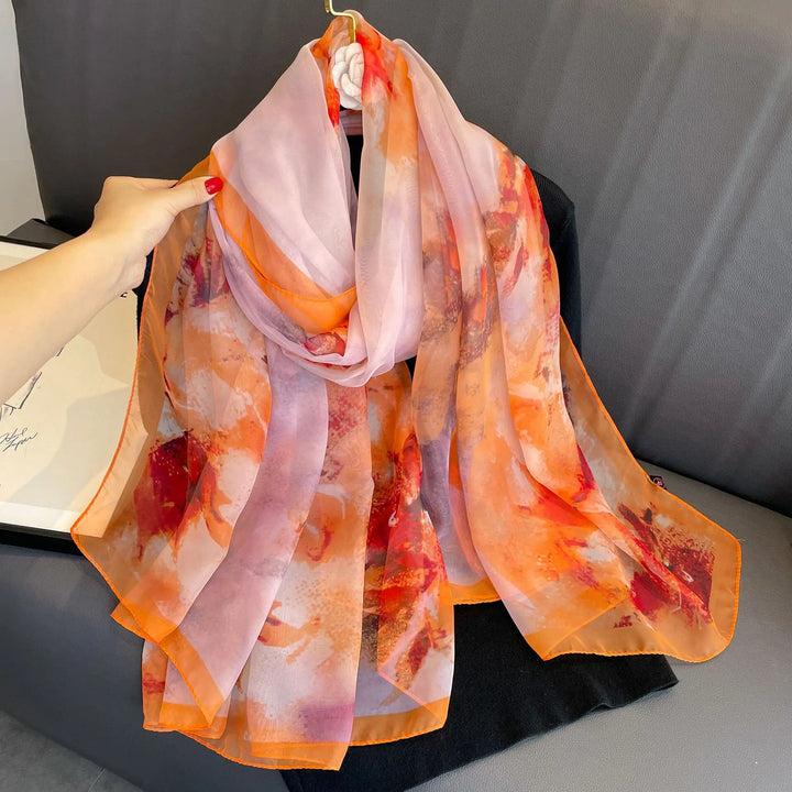 Stilla | Luksuriøst Silketørklæde med Elegant Print til Kolde Dage Regitze