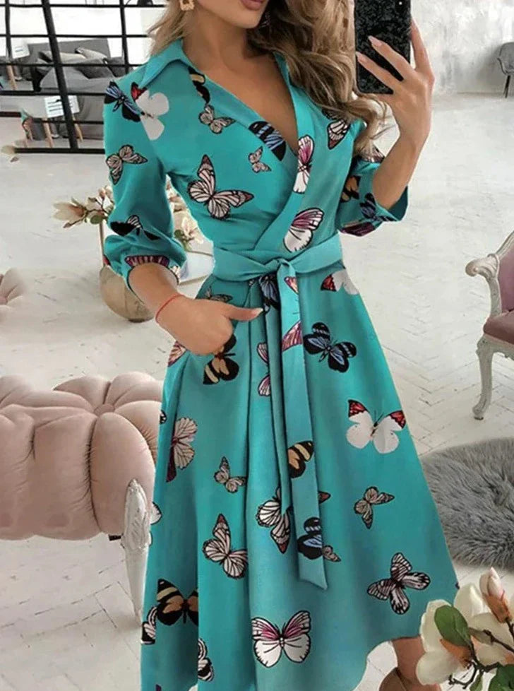 Stilla | Klassisk Elegante Kjole Med Print