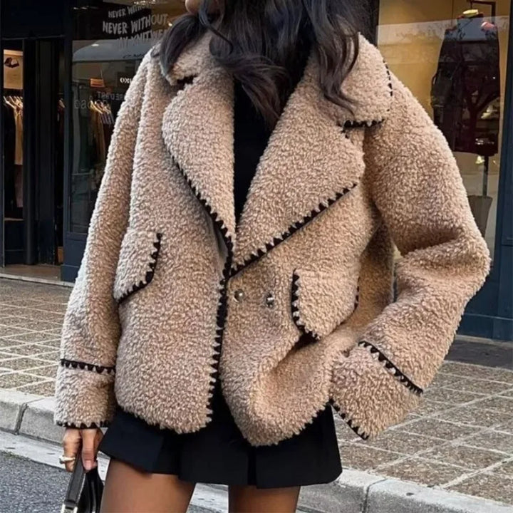 Stilla | Elegant og Behagelig Størrelse Jacke Myla