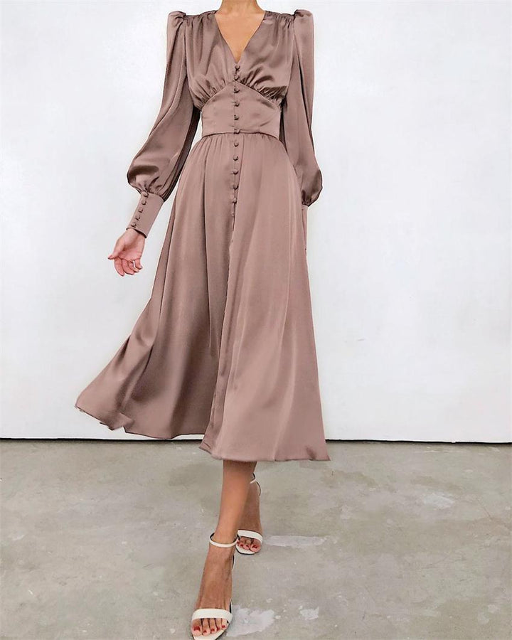 Skovae | Elegante satin kjoler