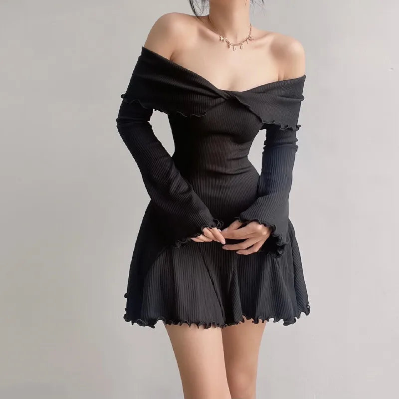 Stilla | Off Shoulder Strikket Sort Kjole