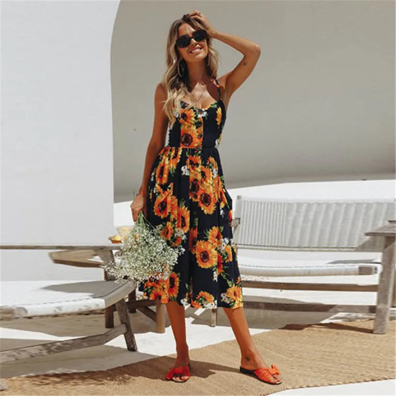 Stilla | Sommer Sexet Midi Kjole Med Strandprint