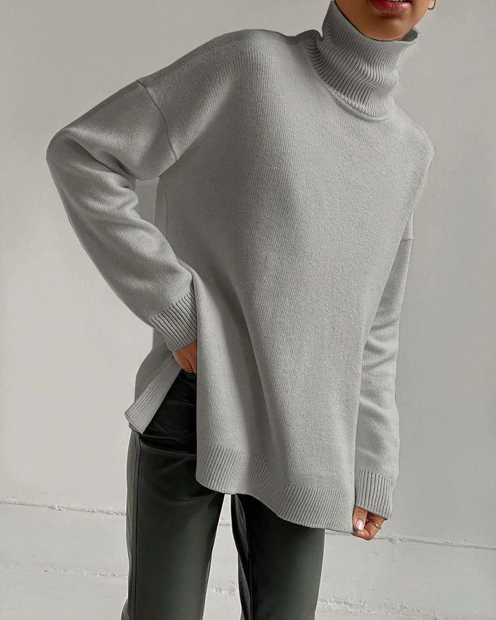 Stilla | Rullekrave sweater med sidelægte slids