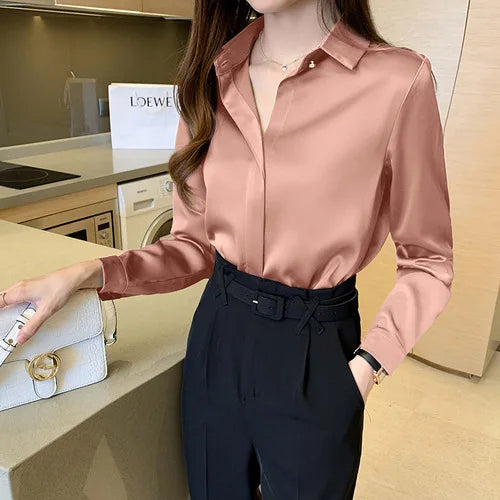 Stilla | Elegant og Raffineret Satinbluse