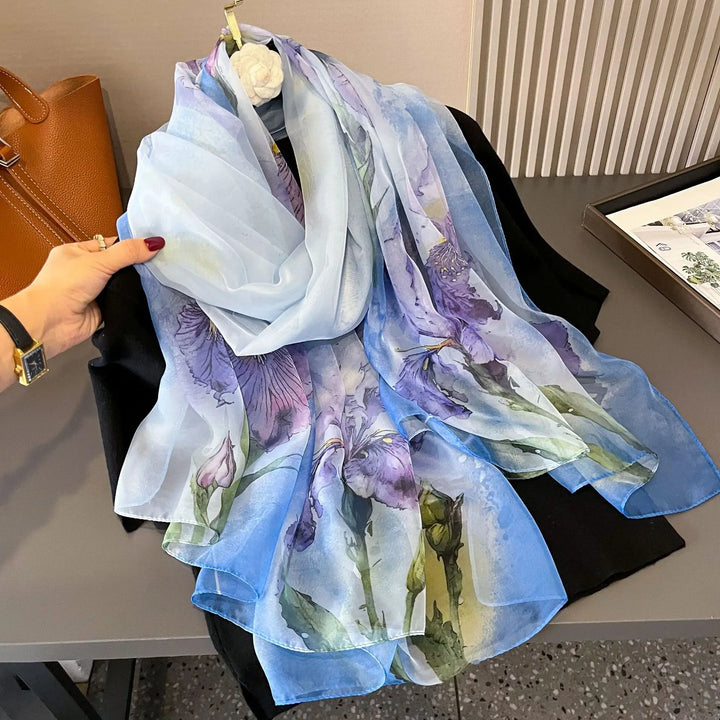 Stilla | Luksuriøst Silketørklæde med Elegant Print til Kolde Dage Regitze