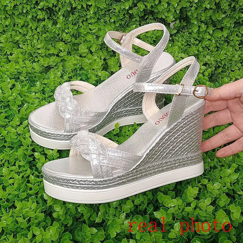 Skovae | Better Off That Way Wedges Sandaler
