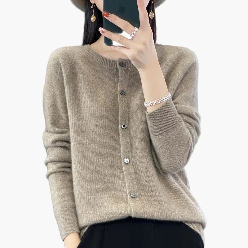 Stilla | Klassisk Strik Cardigan - Elegant Hverdagsstil til Kontor & Fritid