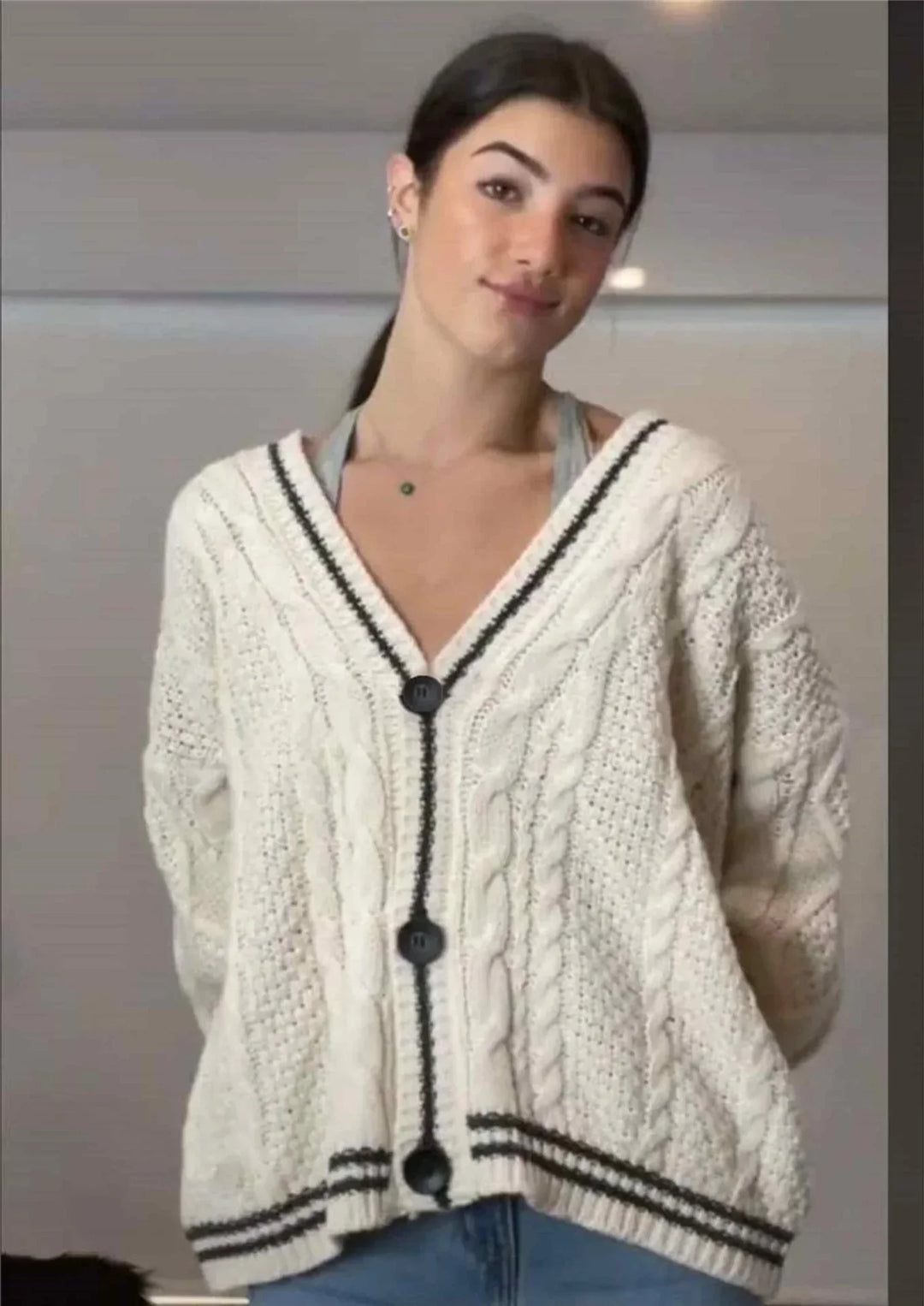 Stilla | Elegant cardigan med vintage stjerner mønster