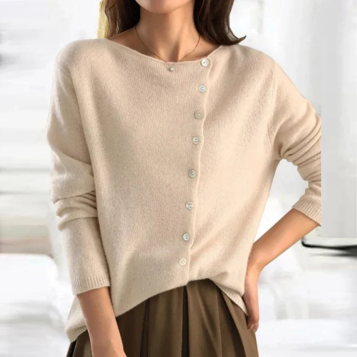 Stilla | Elegant sweater med moderne knaplukning