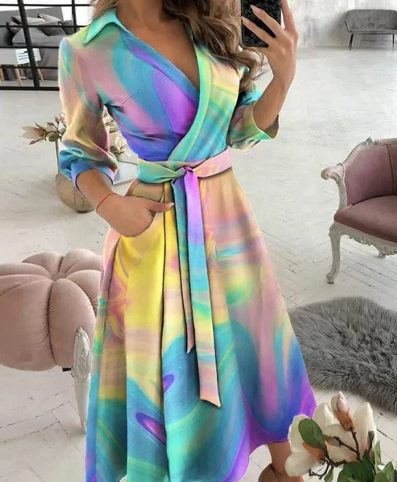 Stilla | Klassisk Elegante Kjole Med Print