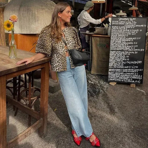 Stilla | Trendy bluse med leopardprint med pufærmer
