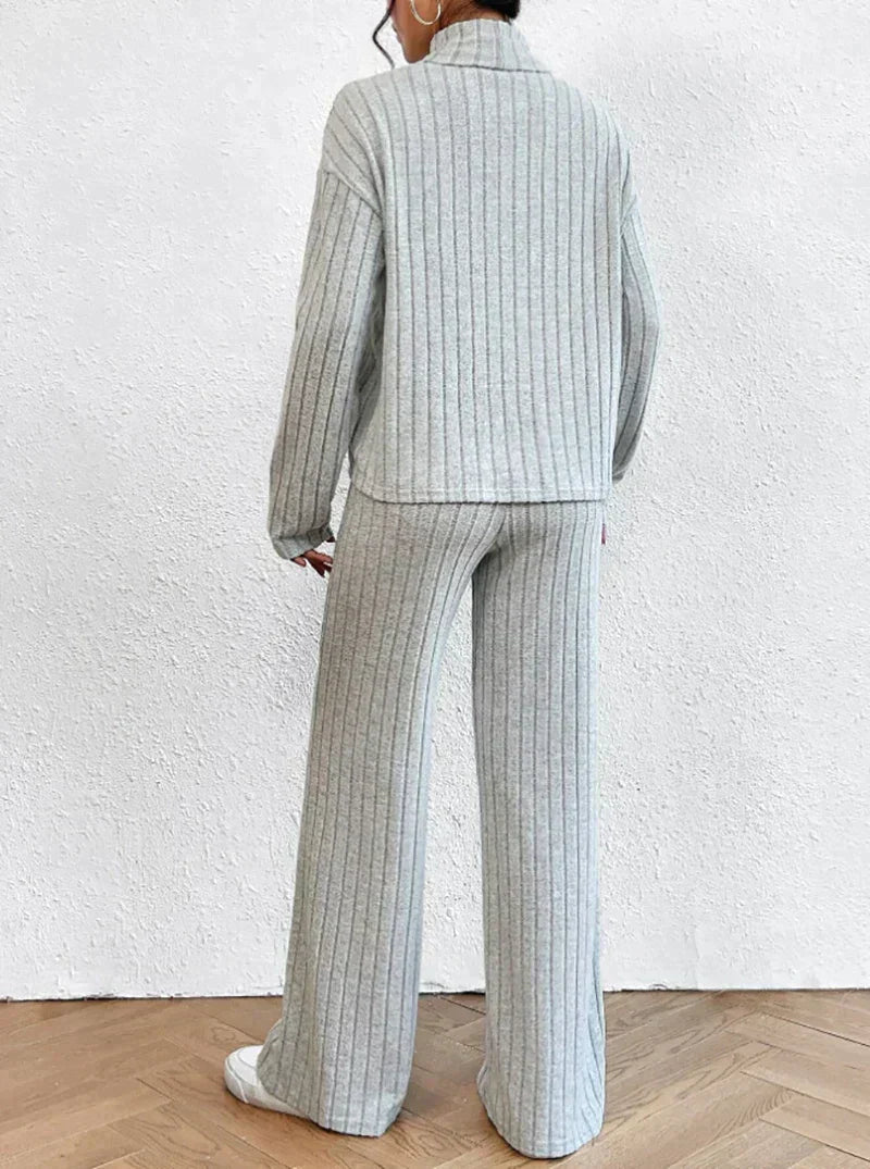 Stilla | Strikbukser og rullekravesweater til kvinder