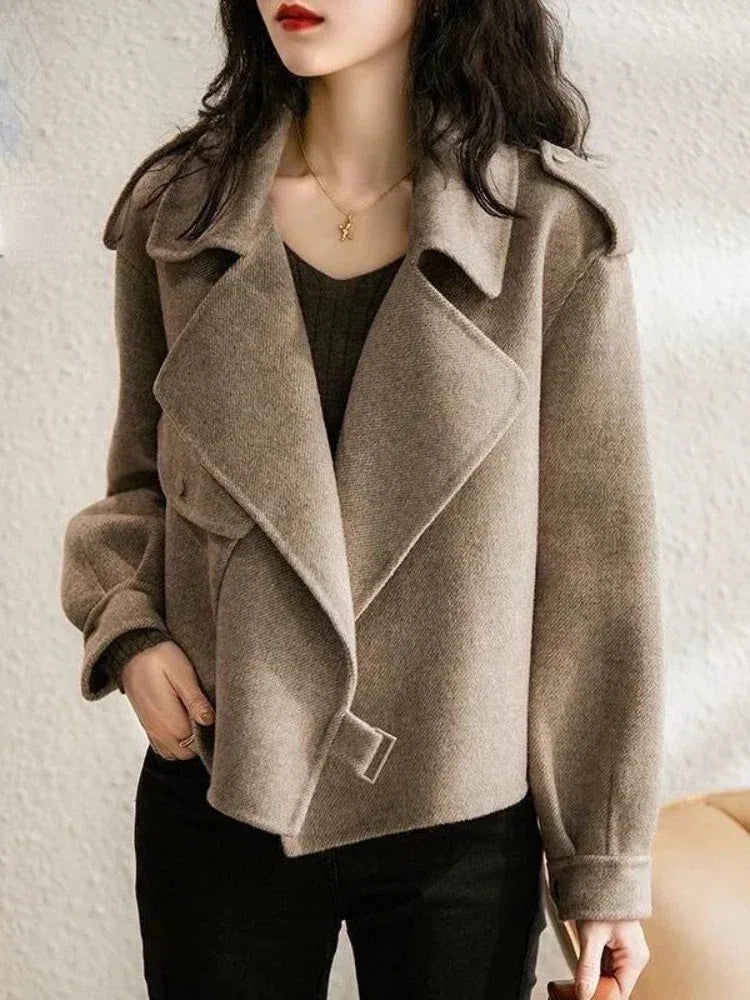 Stilla | Lækker Kort Cashmere Frakke