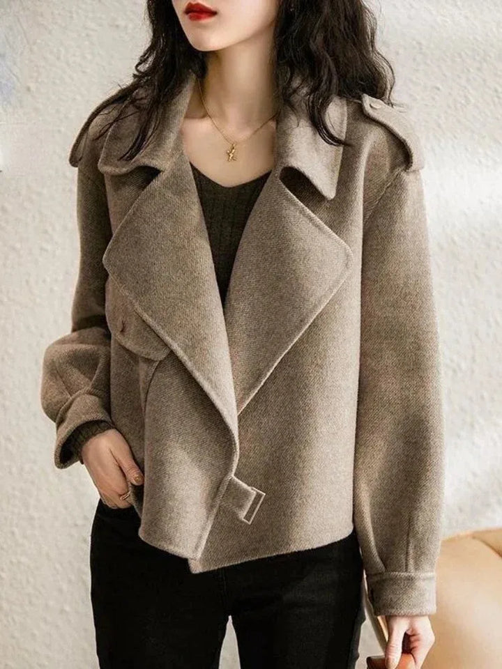 Stilla | Lækker Kort Cashmere Frakke
