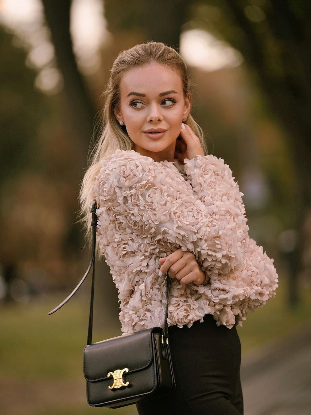 Stilla | Textureret Crop Jakke med lange ærmer