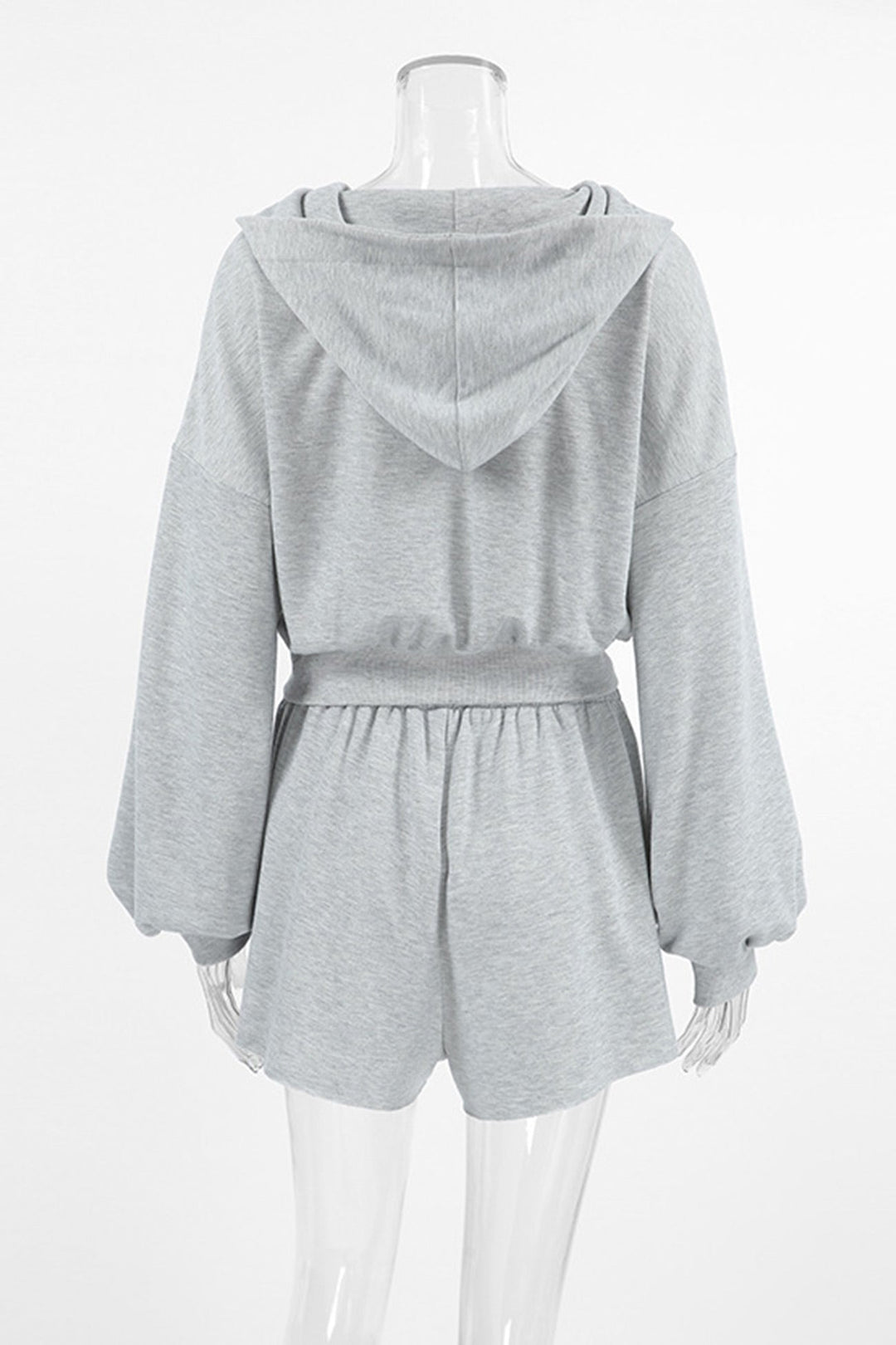 Stilla | En-del med shorts og kortærmet hættebluse Uni