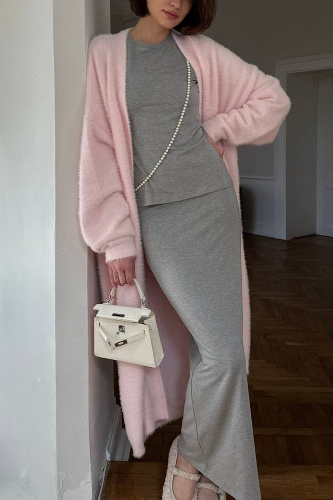 Stilla | Lang Enkel Cardigan Med Snor Af Imiteret Uld