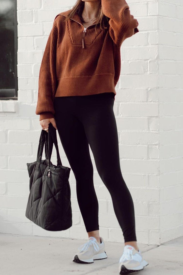 Stilla | Ensfarvet Sweater Med Lynlås og Omvikling