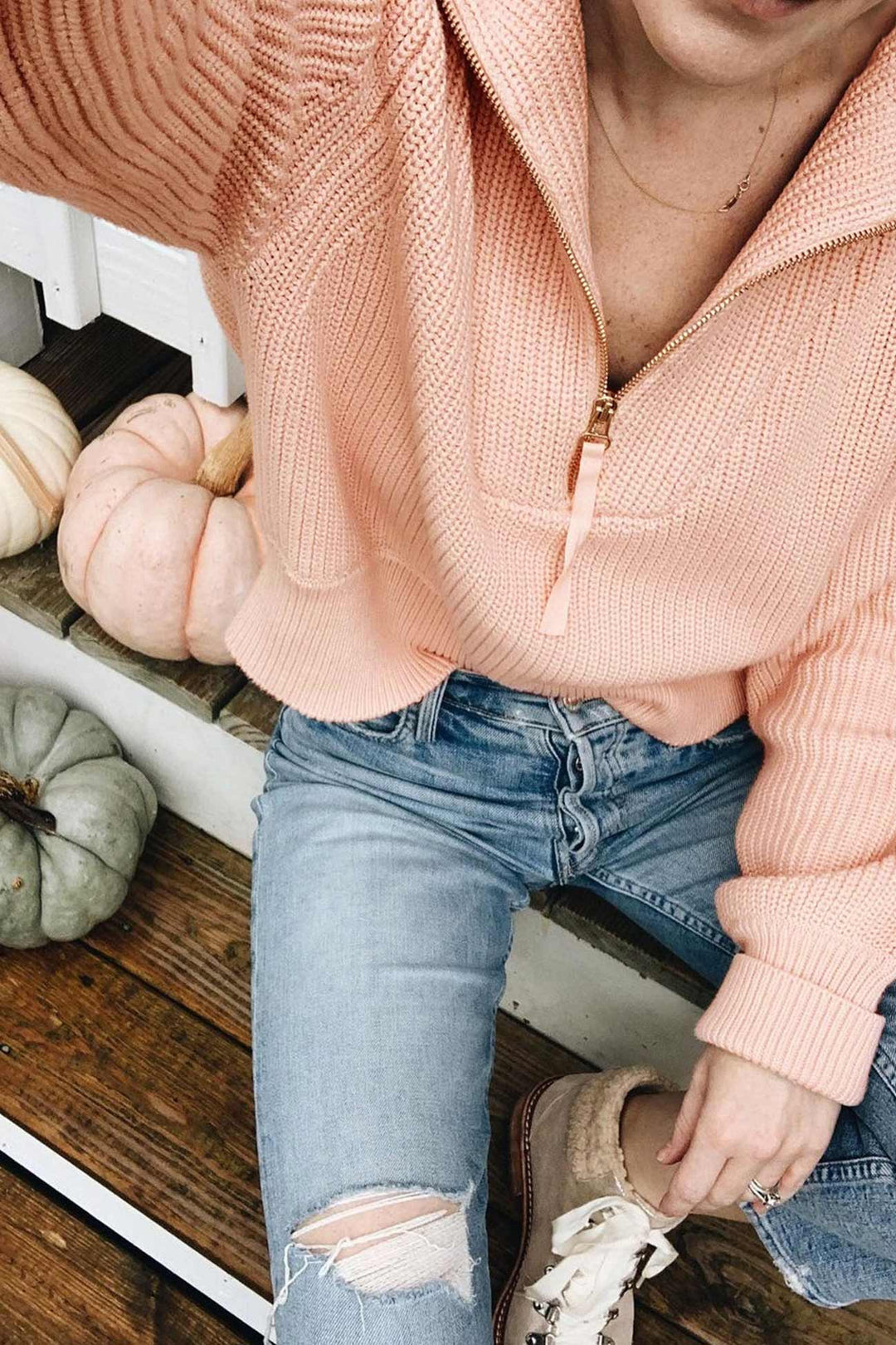 Stilla | Ensfarvet Sweater Med Lynlås og Omvikling