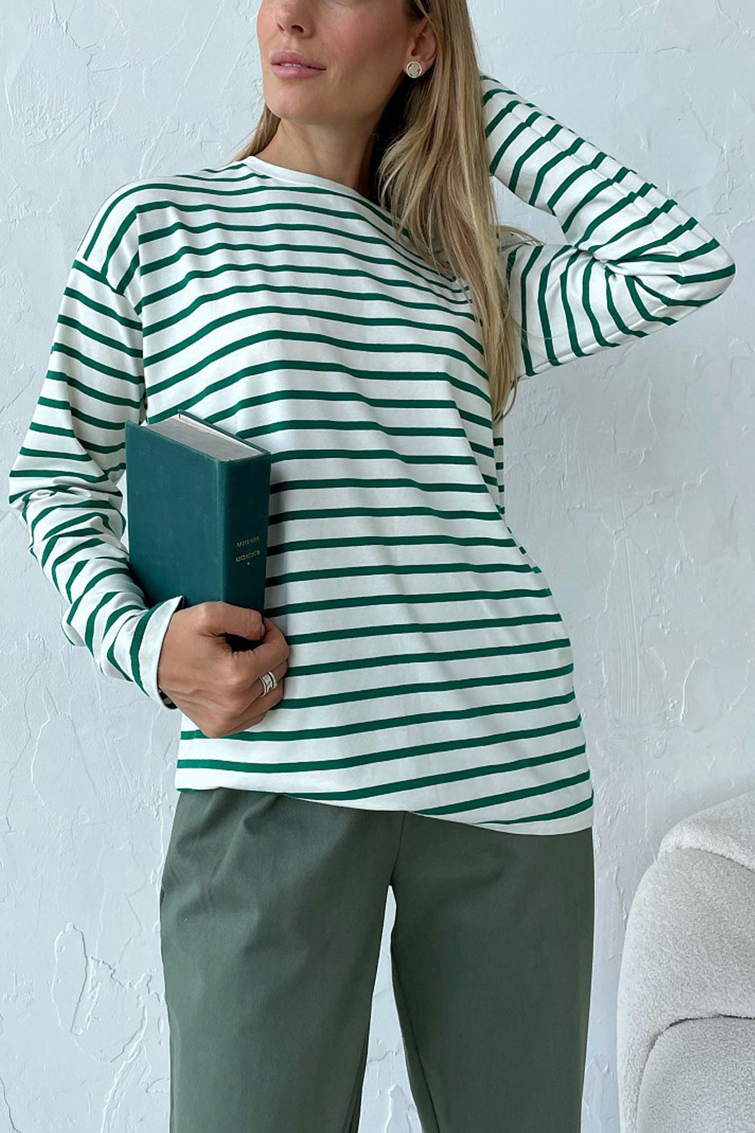 Stilla | Stribet T-shirt med langeærmer og rund halsudskæring i bomuld