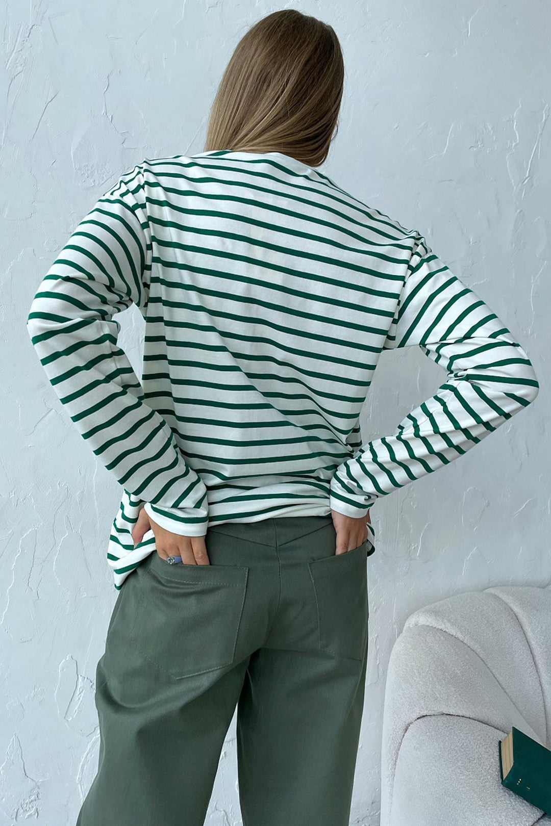 Stilla | Stribet T-shirt med langeærmer og rund halsudskæring i bomuld