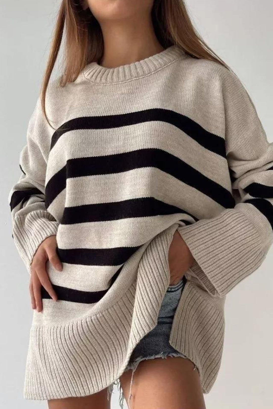 Stilla | Stribet, Skåret Sweatshirt Med Rund Halsudskæring