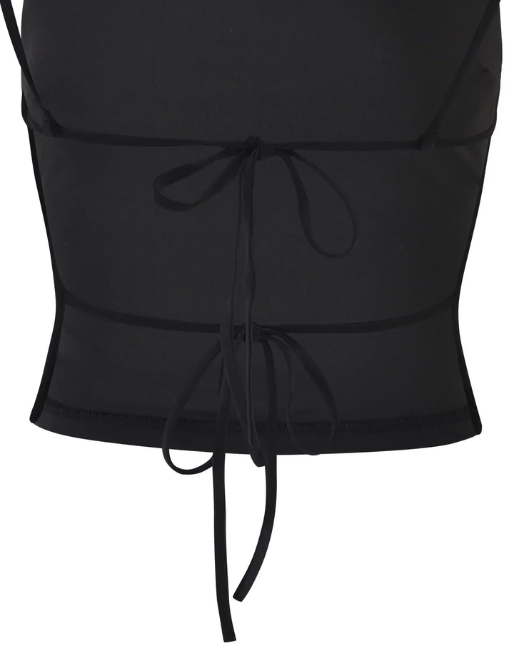 Stilla | Stilfuld Sort Crop Top Med Nederdel