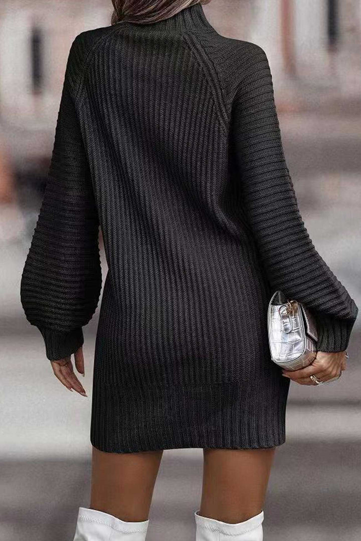 Stilla | Pullover Kjole Med Rullekrave i Ensfarvet