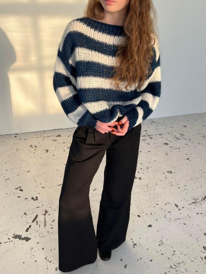 Stilla | Oversized Strikket Sweater med Rund Hals og Lange Ærmer
