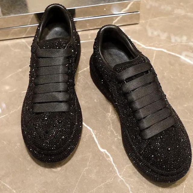 Stilla | Glitrende Sneakers Med Krystal Dekorationer