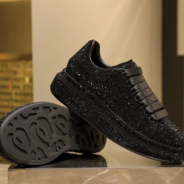 Stilla | Glitrende Sneakers Med Krystal Dekorationer