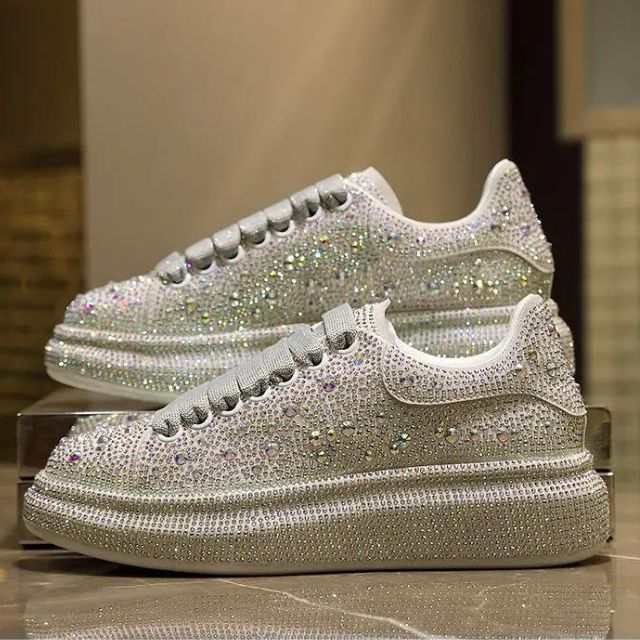 Stilla | Glitrende Sneakers Med Krystal Dekorationer