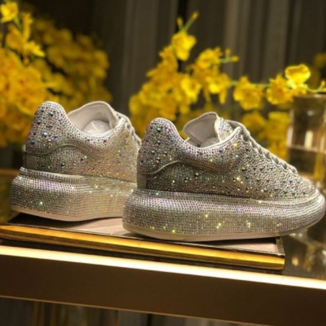 Stilla | Glitrende Sneakers Med Krystal Dekorationer