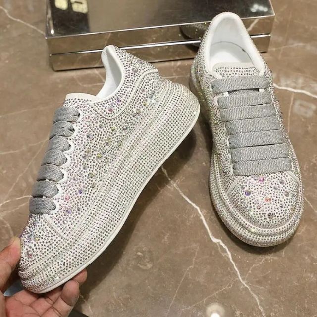 Stilla | Glitrende Sneakers Med Krystal Dekorationer