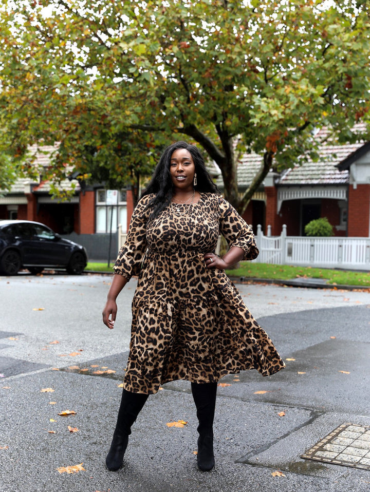 Stilla | Elegant Leopardkjole Damer
