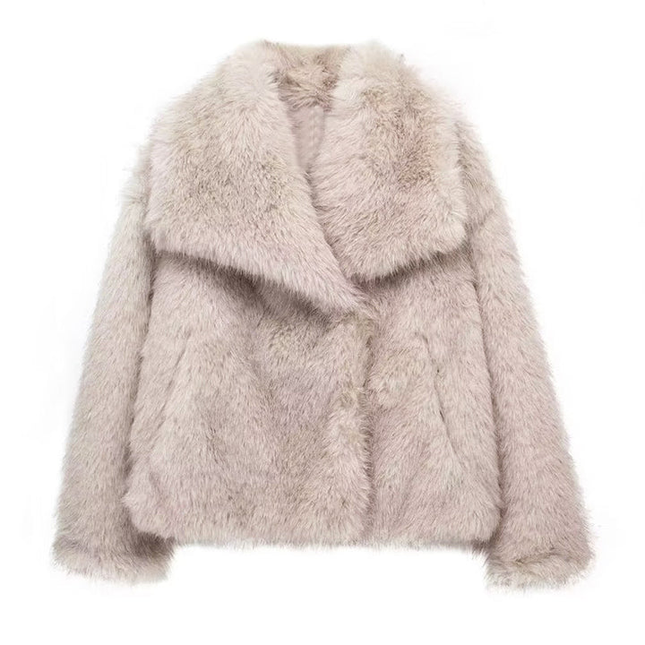 Stilla | Kort Skåret Faux-Fur-Jakke med Overdimensioneret Krave