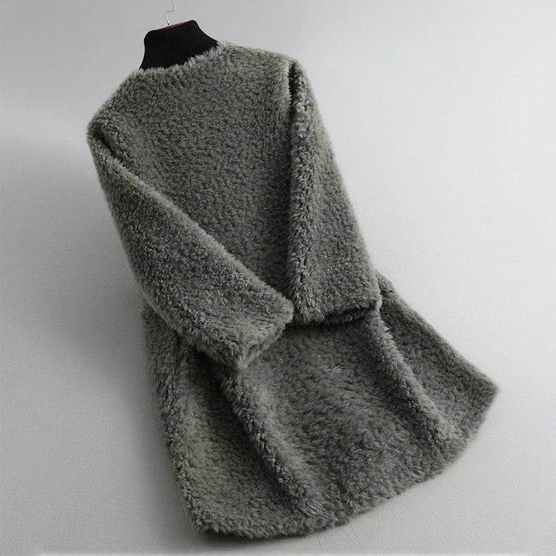 Stilla | Faux Shearling Midikabou med Rundhalssnit